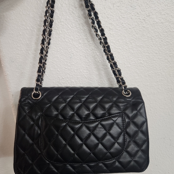 Chanel Black Quilted Shoulder Bag with Silver Chain - Picture 6 of 8